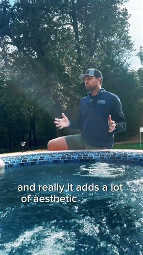 Pool with Rolled Edge Spa