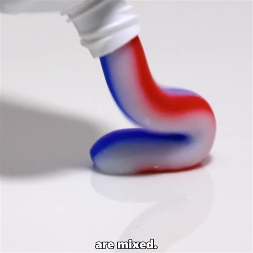 Did you think there were special dividers inside the tube? 🦷🎨 Think again! In this video, we reveal the secret behind those perfect stripes. It comes down to physics: toothpaste is a Bingham plastic. It acts like a solid until you apply pressure, and special dyes prevent the colors from mixing. Find out why the paste keeps its shape even if you squeeze the tube chaotically. #science #physics #toothpaste #facts #why