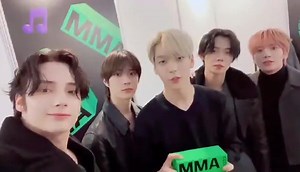 62 reactions | UPDATE • 221126 @TXT_bighit: [#TodaysTXT] TOMORROW X TOGETHER in #MMA2022 We won the wonderful ‘Best Performance - Male’ Award  thanks to #MOA! Thank you so much ❤️ @ 2022 Melon Music Awards Video:  Thank you for such a cool award, MOA!! 力 love you~ | Hyukanology | Facebook