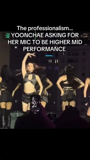 Yoonchae's Mic Request During Performance Moment