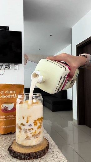 ASMR Leche Dorada: Relajación y Sabores