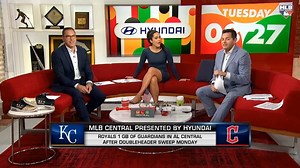 32K views · 452 reactions | "When your superstars play like superstars in the big game, everybody falls in line." DeRo highlights Salvador Perez and Bobby Witt Jr. as the Royals stormed into Cleveland yesterday and swept the doubleheader to move within a game of the Guardians atop the AL Central ⚔️ | MLB Network | Facebook