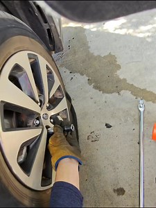 How to take off your Wheel Lock without the Key. #roadsideassistance #automotive #car #DIY #fyp | Jimenez Valentina