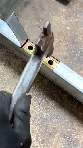 Hidden installation and fixing techniques for square tube frame sliding doors #ElectricWelding