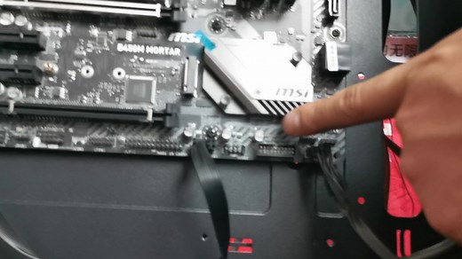 微星B450M迫击炮主板安装 机箱开关 音频 USB3.0 电源供电线的安装 显卡的安装