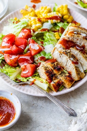 BBQ Chicken Salad Recipe (15 Min Meal) - Skinnytaste