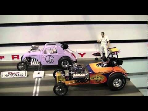 GMP 1/18 Drag Racing Diorama Adds Life to Diecast Collectibles