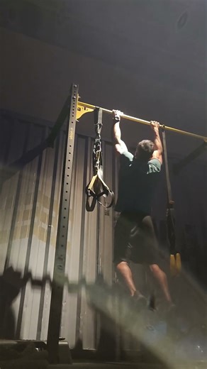 Please dont scroll!! 30 clapping perfect pull ups #calisthenics #pullups #calistenia