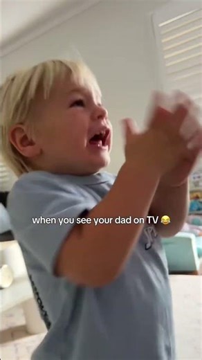 🥹 when you see your DAD on TV 📺