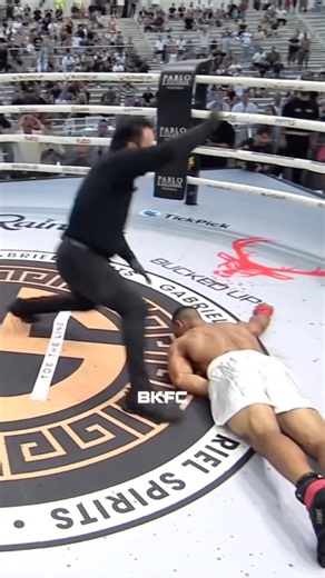 Incredible knockout #knockout #bareknuckle #fighting #mma #boxing #kickboxing #action