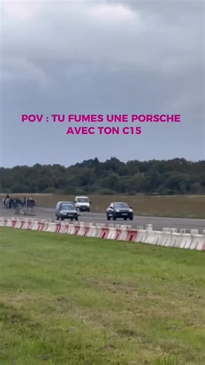 Injouable ! Qui gagne entre le C15 et la Porsche à votre avis ? #c15 #c15duseigneur #c15tour #citroen #voiture #run #porshe #course #moteur #mecanique #tuning #campagne #seigneurie #campagne #citroenc15 #bretagne #beauf #rally | C15 Tour