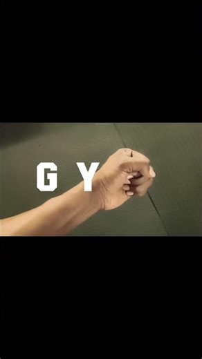 Gym Motivation: The Power of the Grip! 🦾🔥 #Shorts#GymMotivation #FitnessJourney #Bodybuilding #Veins