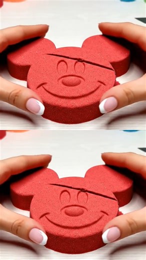 Kinetic Sand Mickey Mouse 🐭 Cutting ASMR: Calming Cuts & Soft Squishes | Mehz Asmr