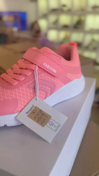 N E W N E S S 🌸☀️ . Spring is just around the corner, and we are excited to announce that our new stock has begun to arrive! Be sure to keep an eye on our social media and website for all the latest arrivals! #smallbusiness #shopsmallbusiness #kidsshop #kidsfashion #kidsshoes