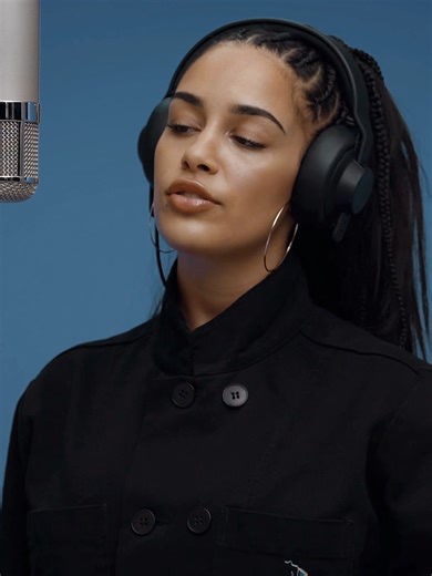 Jorja Smith - Blue Lights | A COLORS MOMENT @jorjasmith #jorjasmith #blue #lights #2017