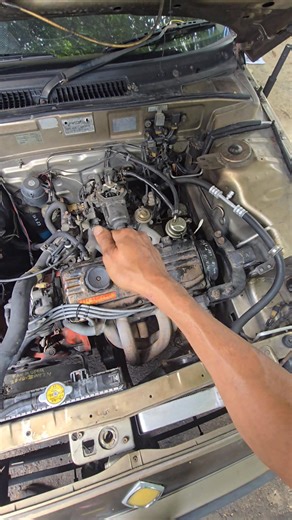 244K views · 6.5K reactions | En bwak dtg masalah,tugas saya cuma cuba membantu seadanya saja路‍♂️ En buat apa nak membazir buat top overhaull beribu jugak tu kalau nak buat. Bende kecik jer pun punca dia rupanya En.. Kan dah jimat kat situ.Settle masalah En... Semoga bermanfaat buat korang semua.. APENG Impian AUTO Service Untuk sebarang permasalahan kereta booking wasap jer ditalian 018-223 4389 | APENG Impian AUTO Service | Facebook