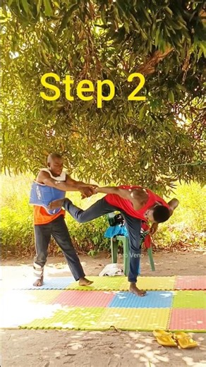 ⚠️ Fast Escape From an Arm Grab! | Real Self-Defense#Learn Pressure points for Grabs