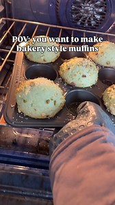 Let me teach you my 4 tips for making tall, superdome muffins! ✅ Rest the batter for 15 minutes — A quick rest thickens the batter and gives muffins a taller rise. ✅ Fill every other muffin cup — Leave space between muffins to help them dome beautifully. ✅ Fill the liners to the top — Full liners = big, bakery-style muffin tops. Don’t be shy! ✅ Start with a hot oven — Bake at a high temp (like 425ºF) for the first 5 minutes to boost rise, then lower it. Find these tips and more in my bakery styl