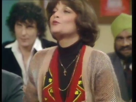 Mind Your Language  S1/E10 'Hello Sailor'   Barry Evans • Francoise Pascal