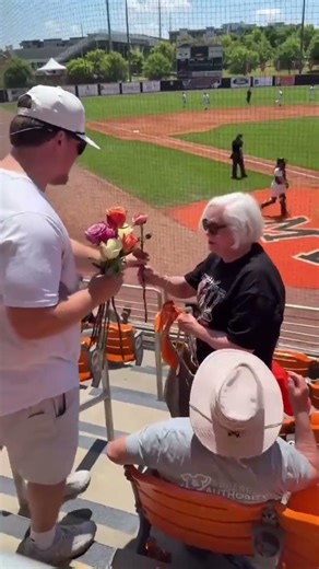 Mercer Baseball honors moms