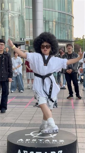 머리 왜그래?ㅋ ai댄스를?#춤추는곰돌 #춤추는곰돌의랜덤댄스 #dance #music #kpop #댄스 #ai #aidance #afstarz #challenge #챌린지 #수원