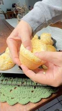 Who else loves fresh, warm cheese bread right out of the oven?