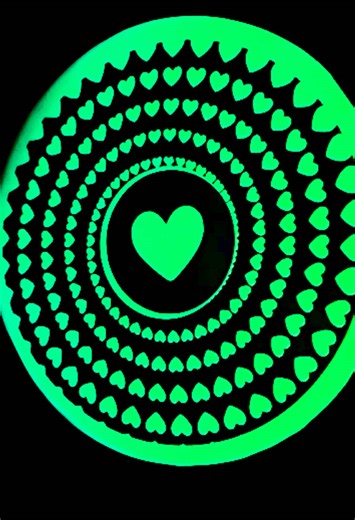 Taking some animated zoetrope designs to the glowboard, thanks to the help of 💚 @Glow Board Magic 💚. Something so mesmerising about things that glow in the dark. #zoetrope #glowinthedark #glowboard #animatedrecordcompany