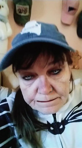 Boo-boo (@angrygrizzlybear)’s videos with original sound - The Variety Show