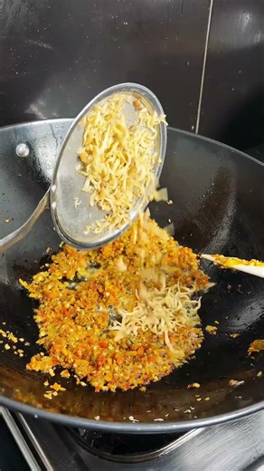 Goreng garem emang paling bikin nasi cepet abis 😋 #cooking