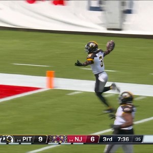 2.2K views · 17 reactions | What a swing for the Pittsburgh Maulers! They scoop up the fumble and take it in for the touchdown to extend their lead on USA Network and Peacock TV! #USFL | NBC Sports | Facebook