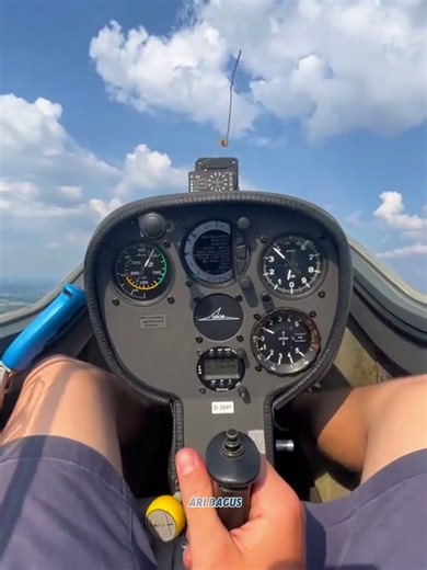 Pesawat terbang tanpa mesin #infounik #glider #Sailplane #FaktaUnik #Teknologi #Edukasi