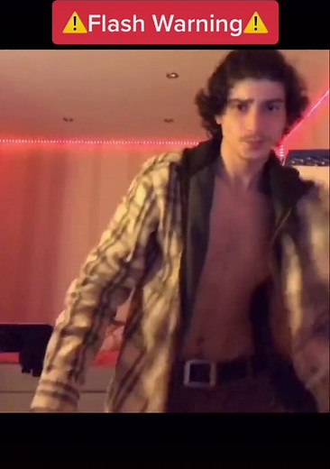 Im not as ripped as Eren sry😔 #Aot #eren #anime #animetiktok #fyp #goviral #viral #fürdich #xyzbca