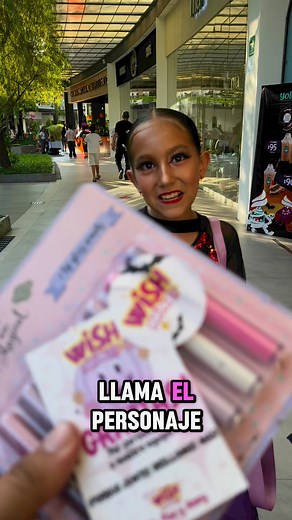 3M views · 52K reactions | Te doy este regalo si me dices cómo se llama el personaje que vivía con los enanitos❤️ #centro #regalos #sorpresa | Es Chacon | Facebook