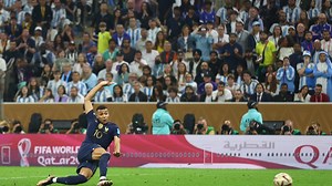 La rebelión bella e inútil de Kylian Mbappé