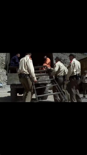 un seul deviendra invincible avec boyka #boyka #undisputed #prison #boxing🥊