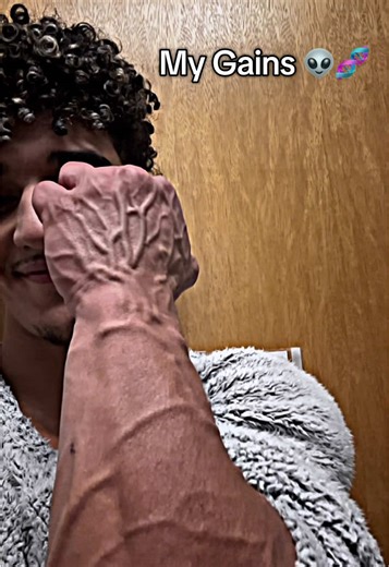 👽🧬 . . . . #germany #fitness #motivation #viral #fyp