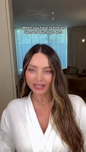 Miranda Kerr is embracing her new routine as a working mom in new video. The 41-year-old model, who just welcomed her fourth child early this year, shared how she schedules in time to pump breast milk while she's on set for work saying, "When you have to film at 3pm and pump at 4pm." 📽: #mirandakerr | HELLO! Canada