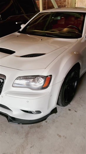 Chrysler 300 SRT8 Performance Review