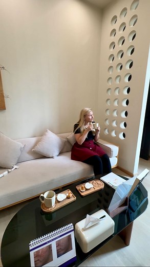 Rachel Weiss | China Travel Blogger on Instagram: "Beijing Spa Day ✨🛁 📍 蜻禾 Qinghe Spa Add their WeChat: 蜻禾 Spa On your first visit enjoy a 40% discount on body massages and French Phytomer facials, and 20% discount on waxing - just mention “rachelmeetschina” ✨ Send me a message and I’ll send you their QR code to add them! #beijing #massage #china #beijingmassage #spa #spaday #chinesespa #chinesemassage"