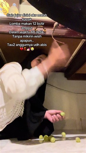 Mukbang Anggur di Bawah Meja: Tantangan Seru 60 Detik