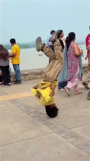 Funniest video of acrobatics 🤣🤣 #funny #hilariousfails #funnyvideo
