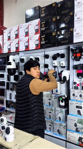 Камеры|домофоны on Instagram: "🔐 Xavfsizlikni ishonchli texnologiyaga topshiring — Hikvision 📹 Yuqori aniqlikdagi tasvir (HD / Full HD / 4MP / 5MP) 🌙 Kechasi ham tiniq ko‘rish (Night Vision) 📱 Telefon orqali onlayn kuzatish 💾 Video yozib olish va saqlash 🏠 Uy, do‘kon, ofis va omborlar uchun mos 🚚 O‘rnatish bor 📦 Yetkazib berish mavjud 📞 Aloqa: +998 97 707 67 54 📞 +998 33 542 42 45 📲 Telegram: https://t.me/HikVisionOlmaliq 📸 Instagram: @hikvision.olmaliq #hikvision #olmaliq #kamera #t