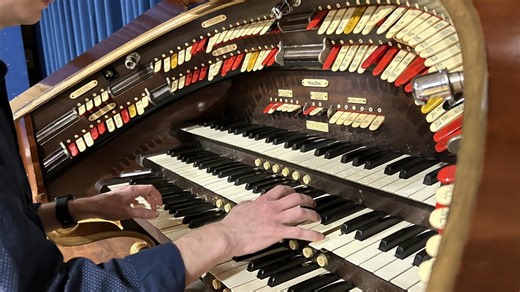 A 100-year-old relic: Old Orchard Beach’s theatre organ brings holiday cheer