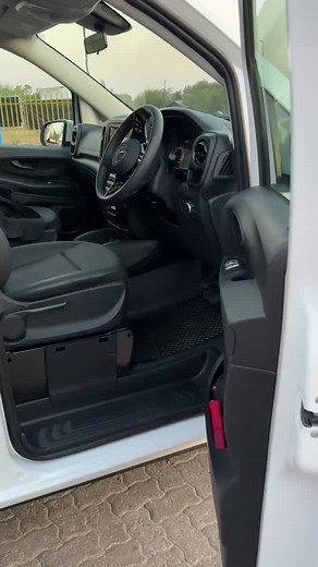 tuks_ms (@tuks_ms)’s videos with original sound - deephouse corner