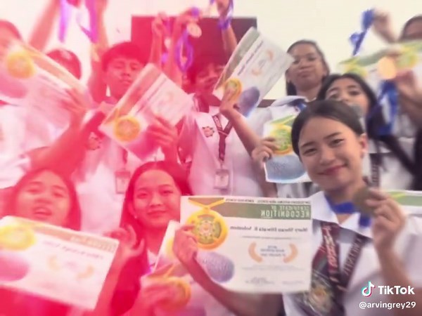 School Year Goodbye: Adorable Graduation Batch