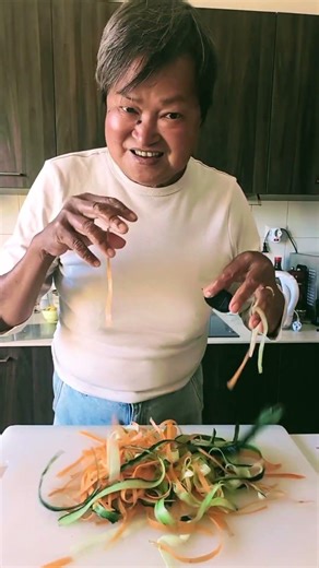 Tangy Carrot Salad That's Actually Easy #healthyfood #cookingtips