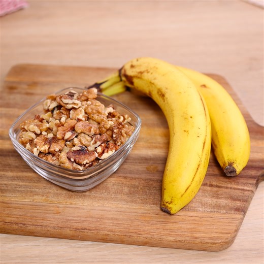 1.7M views · 11K reactions | Whip up the banana and walnuts! You will be surprised! Only 2 ingredients! No Sugar! No Flour! | Simple Food - videos and recipes | Facebook