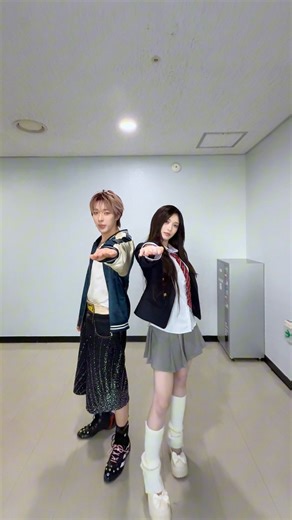 8.1K views · 859 reactions | #IVE #이서 선배님과 Thumpa thumpa thump 壘 IVE ▸ https://youtube.com/shorts/7fmiyRk4cQg ▸ https://www.instagram.com/reel/DQ3lRbbEhza/ ▸ https://vt.tiktok.com/ZSyVtxqeJ/ #NEXZ #TOMOYA #아이브 #LEESEO #Beat_Boxer #NEXZ_Beat_Boxer #Beat_Boxer_Challenge | NEXZofficial | Facebook