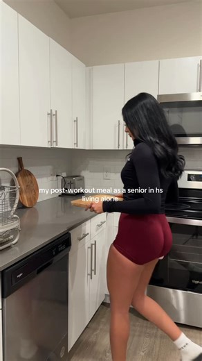 Valeria Anaya on Instagram: "My easy high protein post workout meal tracking w @calai.app code “VALERIAA” #healthylifestyle #highprotein #mealideas #gymgirl #fitness"