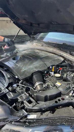 No Touch X-Treme Engine Bay Cleaner & DDE for the ultimate cleaning and detail on your Engine Bay ✨ Our No Touch Engine Bay Cleaner is a heavy duty cleaner able to rinse away the grime and grease away with out needing any scrubbing! Simply spray and rinse 💦 Our DDE adds a high luster shine to engine bay components, plastics and rubber surfaces using a water based dressing for the ultimate shine 🌟 ✅ No Touching ✅ No Scrubbing ✅ No Harsh Brushes ✅ No Wiping ✅ Easy and Quick to Use Dura-coating. 